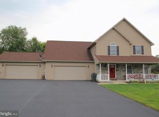 17 Nicholas Dr, Carlisle, PA 17015