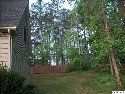 5th image of 12 Jennings Dr