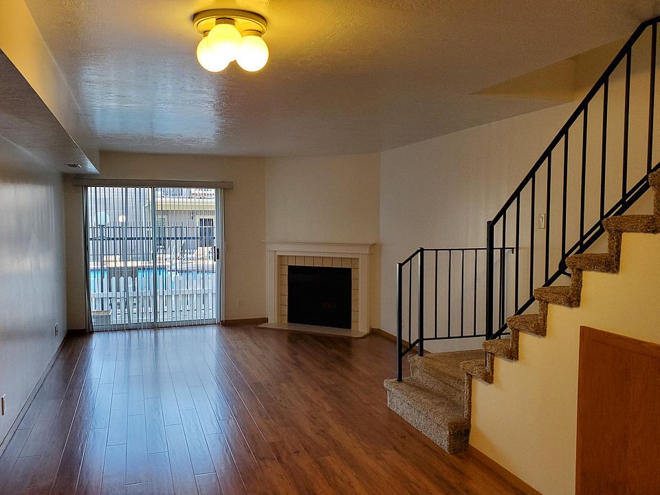 4. Downstairs Living