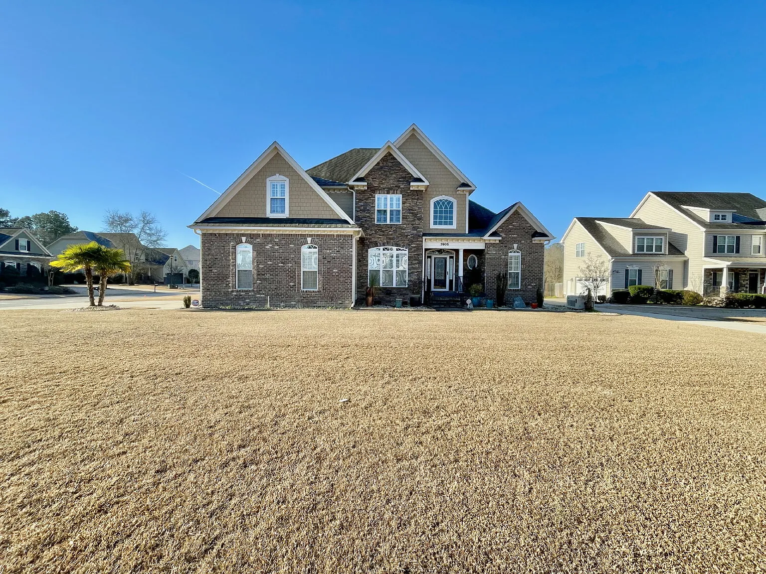 4 bed, 2.5 bath, 2672 sqft, $2,600 — Photo 1