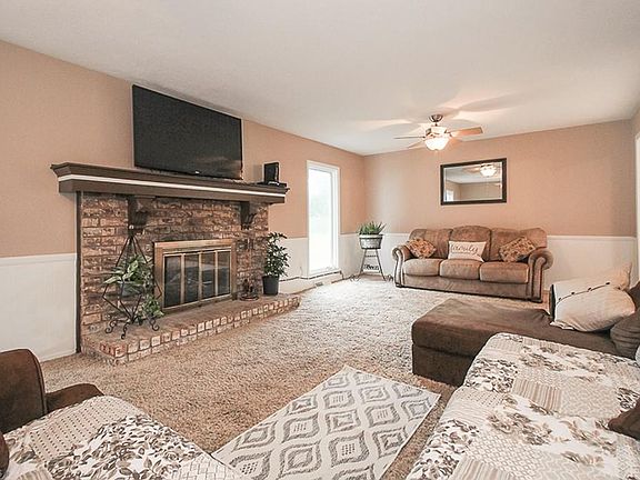 2nd image of 8535 Avondale Ct