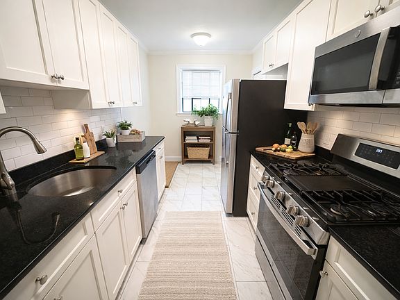 2nd image of 108 Sewall Ave APT 3