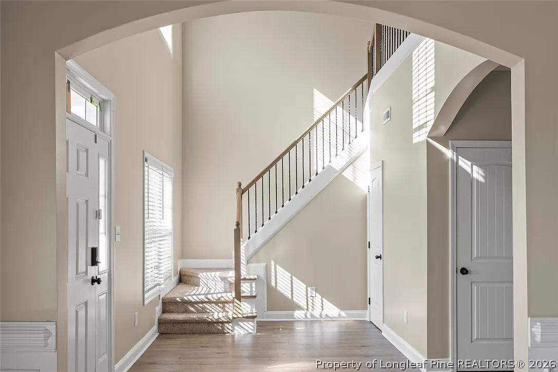 4 bed, 3.5 bath, 2441 sqft, $2,300 — Photo 2