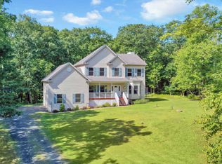 108 Witherspoon Ct, Milford, PA 18337