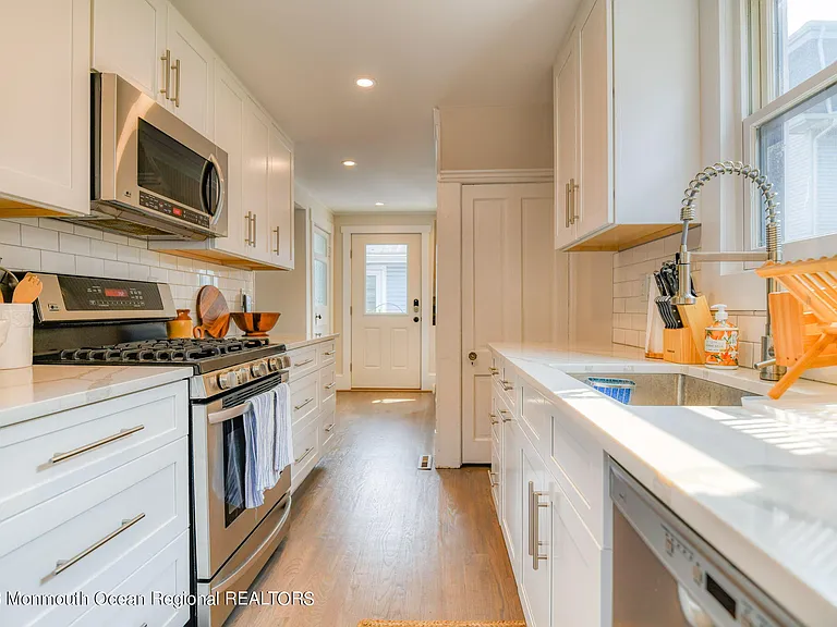 67 Delaware Ave — Photo 17
