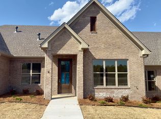 4 Driftwood Ln, Little Rock, AR 72223