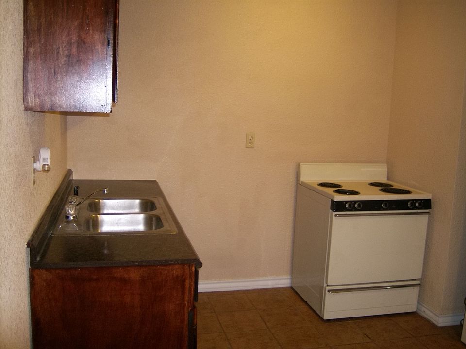 1st image of 1322 Laven Dr APT 1