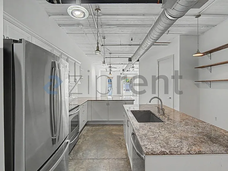 103 SE 4th Ave #203 — Photo 11