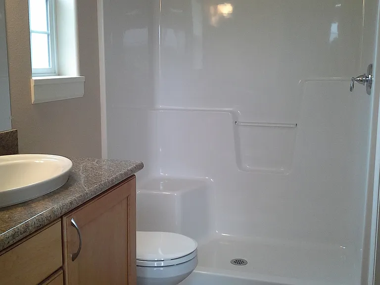2642 Newton St — Photo 9