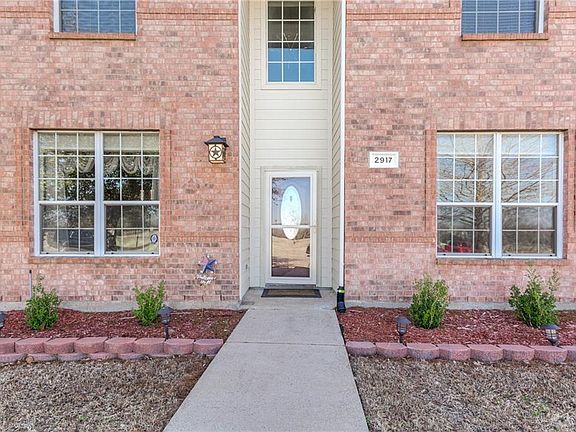 2nd image of 2917 Trailview Dr