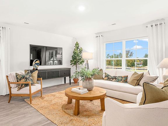 3rd image of 2124 Montalvan Drive