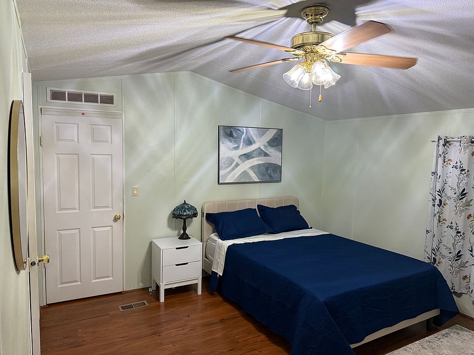 1st image of 9020 Fairglade Dr S