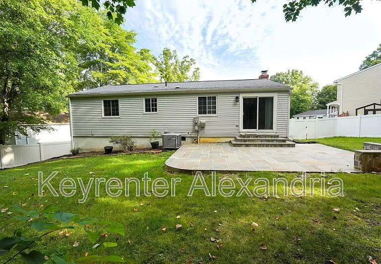 5901 Beech Tree Dr — Photo 34