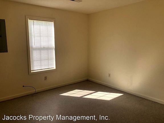 4th image of 804 N McLemore Ave