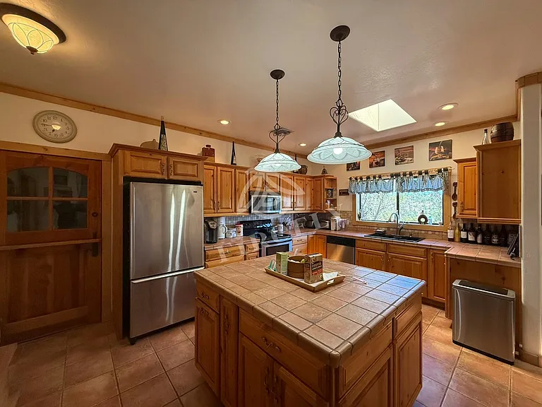 1847 Solomon Cir — Photo 5