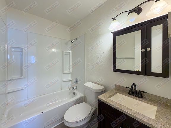 5th image of 1405 Eagles Nest Cir #A