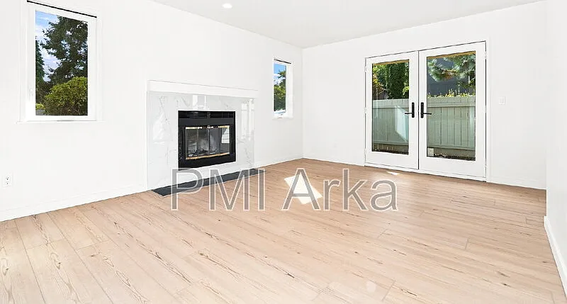 2 bed, 2.0 bath, 1005 sqft, $2,995 — Photo 2