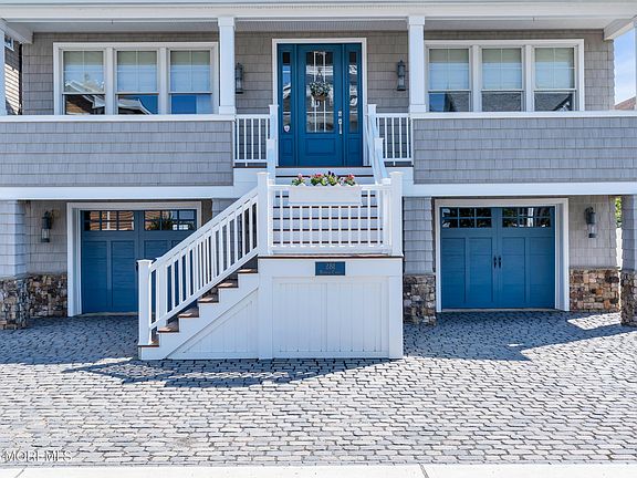 3rd image of 281 Harbor Court