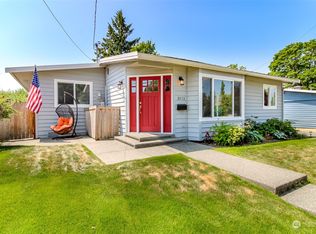 2513 NE 7th St, Renton, WA 98056