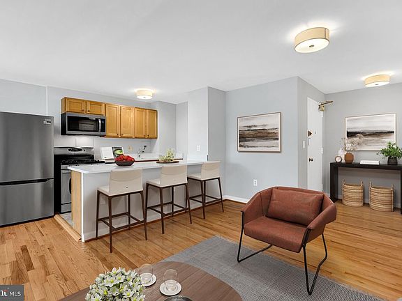 5th image of 1200 S Arlington Ridge Rd APT 608
