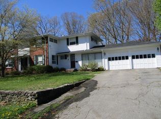 67 Landmark Rd, Warwick, RI 02886