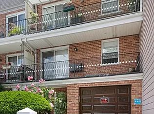 3253 30th St, Long Island City, NY 11106
