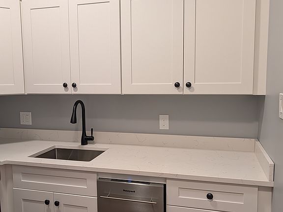 4th image of 509 Columbus Ave APT 7