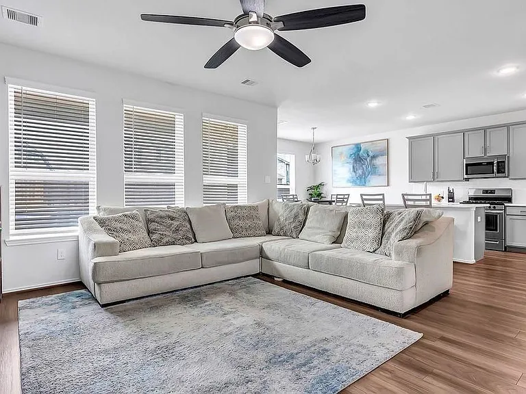 7330 Anathia Dr — Photo 12