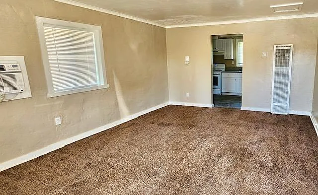 1 bed, 750 sqft, $1,250 — Photo 3
