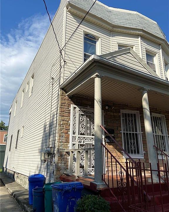2nd image of 825 E 227th St