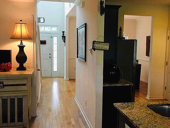 3rd image of 559 Crossland Dr