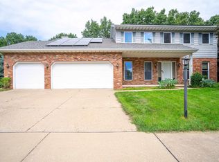 5019 W Ancient Oak Dr, Peoria, IL 61615