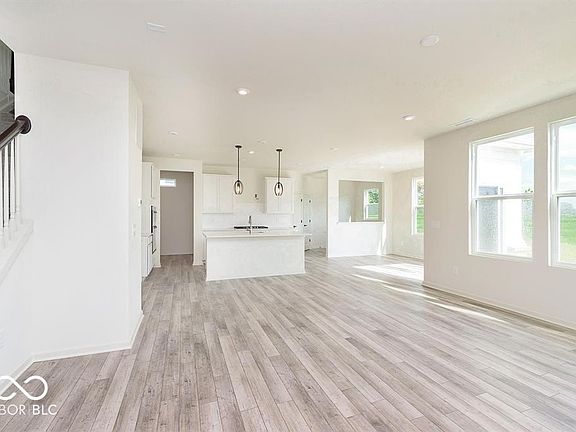 4th image of 6818 Jacone Dr