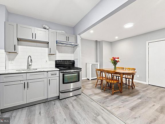 5th image of 2557 S 61st St