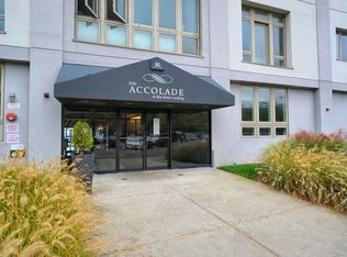 90 Bay St, Staten Island, NY 10301