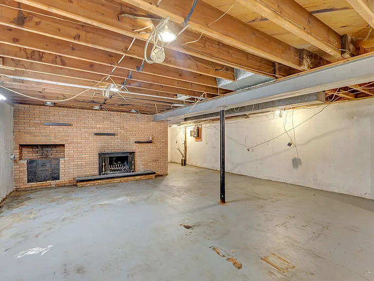 1364 Morman Rd — Photo 15