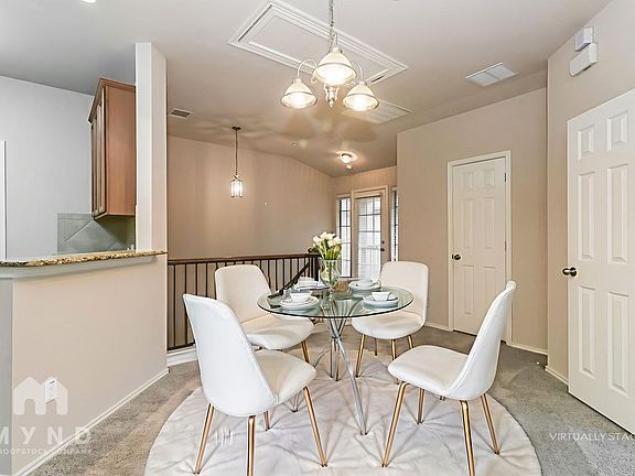 4th image of 1310 Parmer Ln #801
