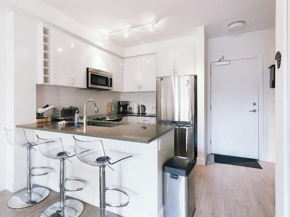 1 bedroom rental in Surrey — photo 9