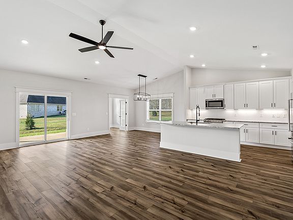 3rd image of 516 Kingwood Ln Lot 5