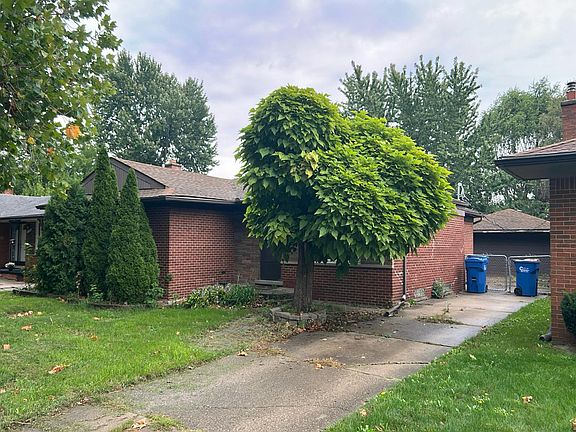 2nd image of 31134 Fairfield Dr