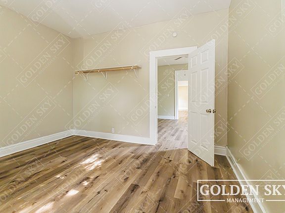 5th image of 216 N Pershing Dr