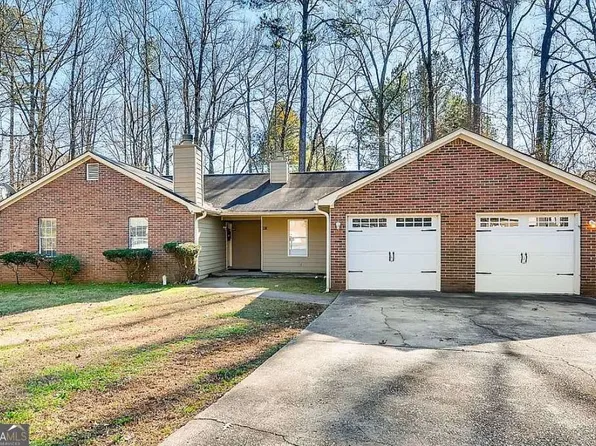 5913 Summerglen Ln, Atlanta, GA 30349