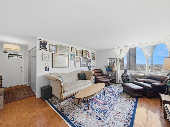 2nd image of 6325 N Sheridan Rd APT 1808