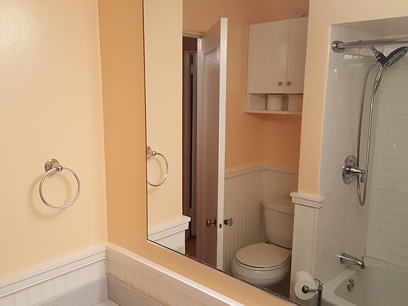 2nd image of 951 W Heatherbrae Dr