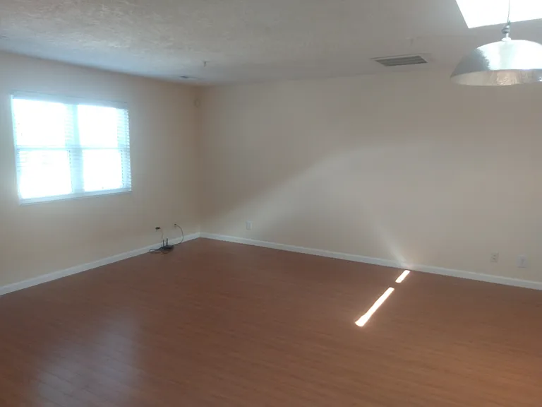 1512 Gold Ave SE #E — Photo 2