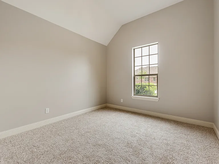 2112 Benjamin Creek Dr — Photo 28
