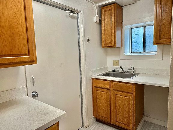 3rd image of 173 Castillejo Dr