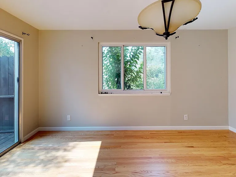 1432 Bel Aire Rd — Photo 12