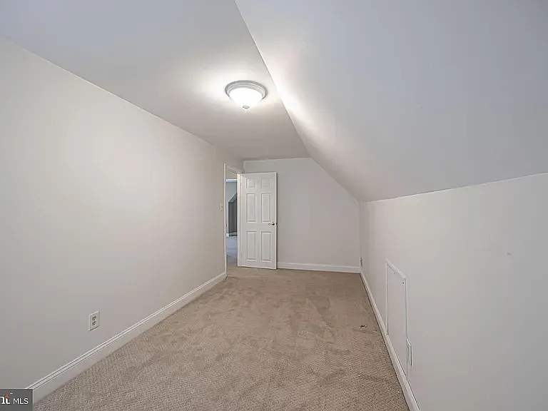 1243 Linden Ave #2 — Photo 1
