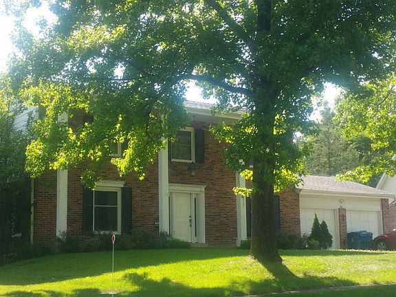 3rd image of 323 Wildbrier Dr